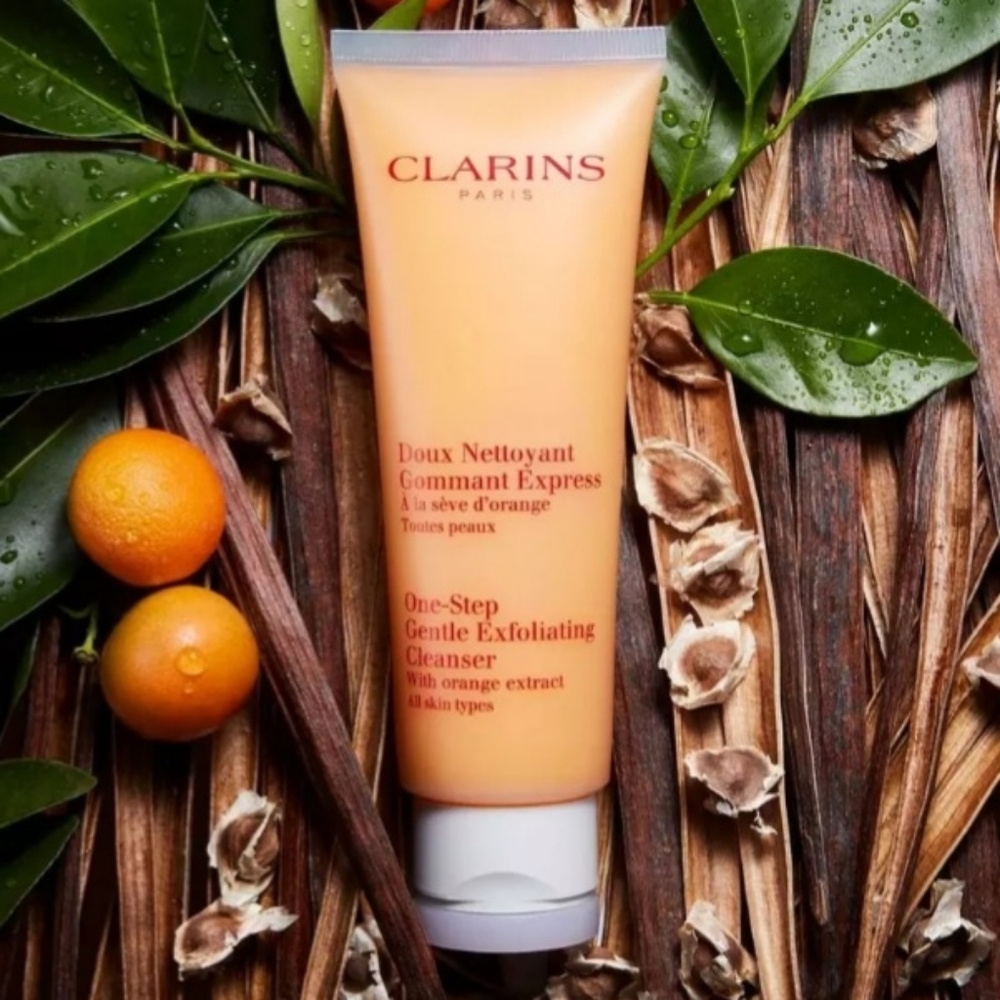 Clarins One-Step Gentle Exfoliating Cleanser
